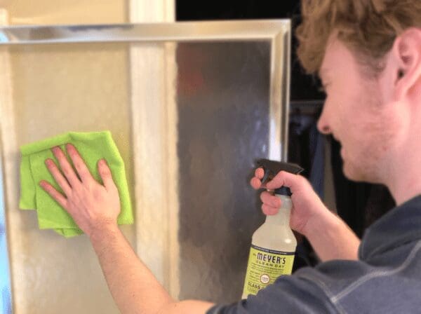 Glass cleaner